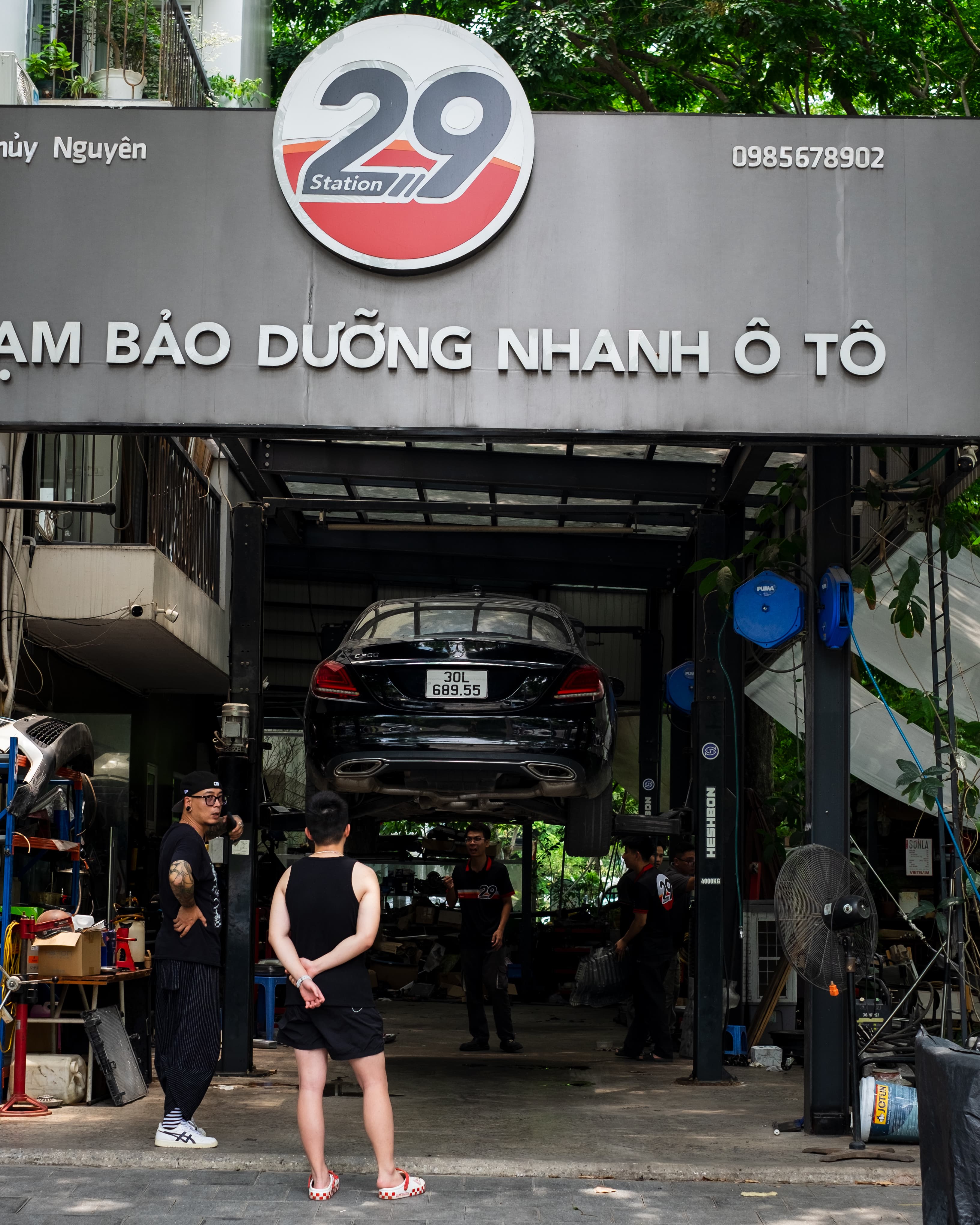 Đội ngũ 29 Station Ecopark — những người yêu xe